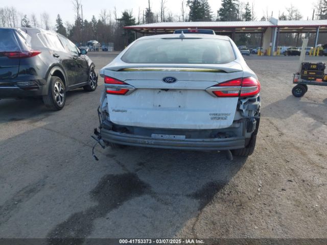 3FA6P0RU2KR183017 Ford Fusion Hybrid Titanium