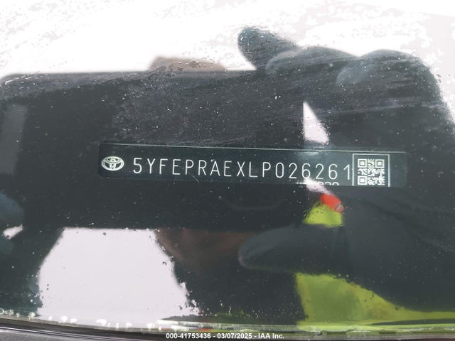 5YFEPRAEXLP026261 Toyota COROLLA LE