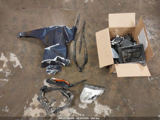3GNAXVEX7KL293766 Chevrolet EQUINOX LT