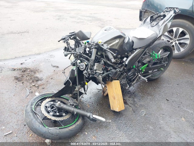 JKAEXKH12PDAN4992 Kawasaki Ninja 400