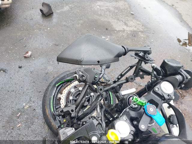 JKAEXKH12PDAN4992 Kawasaki Ninja 400