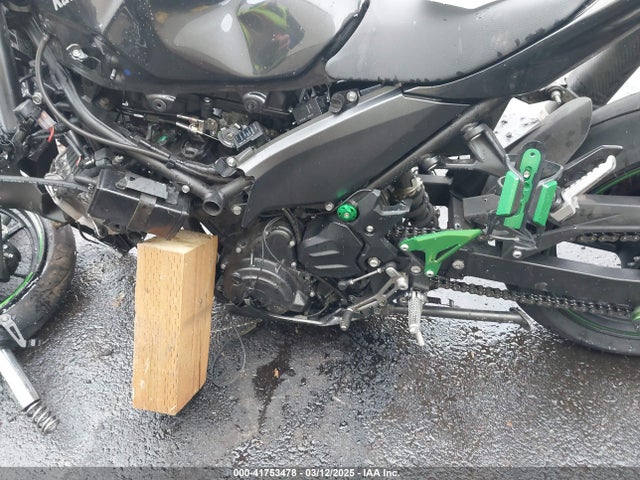 JKAEXKH12PDAN4992 Kawasaki Ninja 400