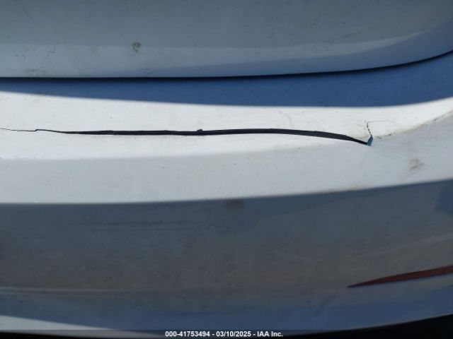 5NPD84LF8JH214501 Hyundai ELANTRA SEL