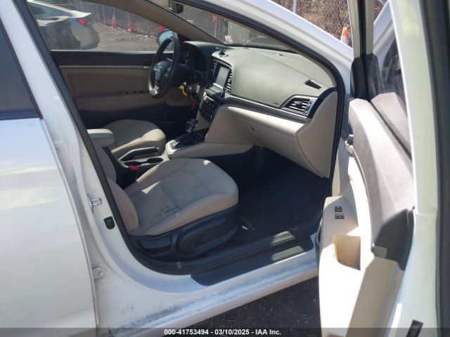 5NPD84LF8JH214501 Hyundai ELANTRA SEL
