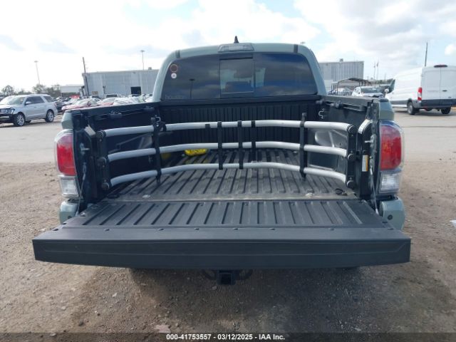 3TMAZ5CN5NM184239 Toyota Tacoma Trd Sport