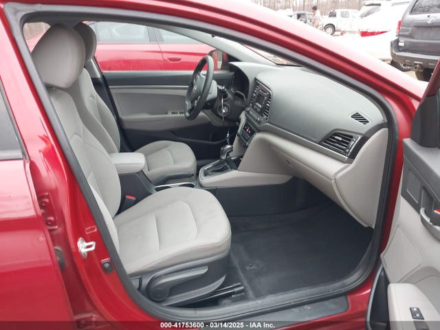 5NPD74LF4HH210538 Hyundai ELANTRA SE