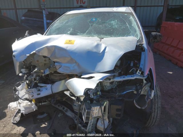 JTDKN3DU3F1887590 Toyota Prius Three