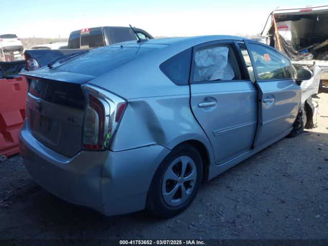 JTDKN3DU3F1887590 Toyota Prius Three