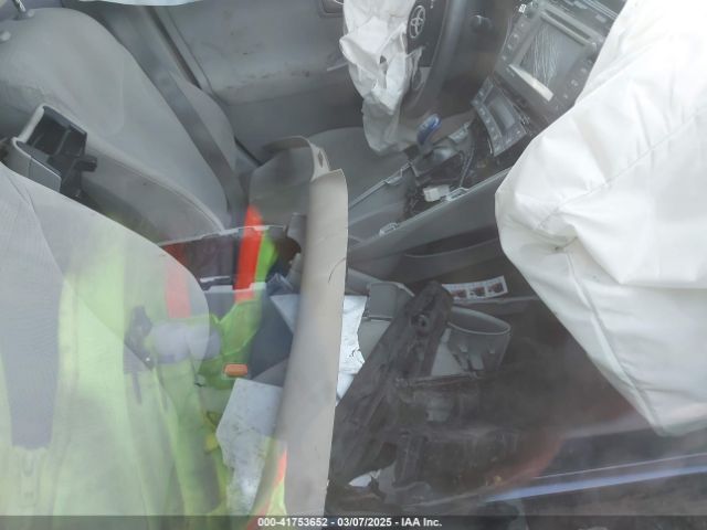 JTDKN3DU3F1887590 Toyota Prius Three
