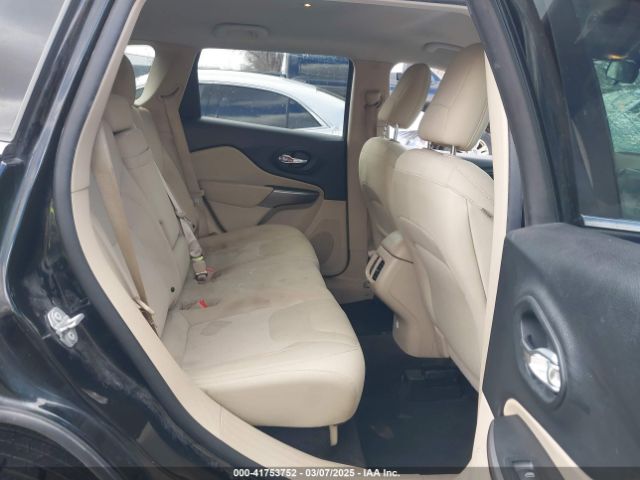 1C4PJLCB4KD222904 Jeep Cherokee Latitude Fwd