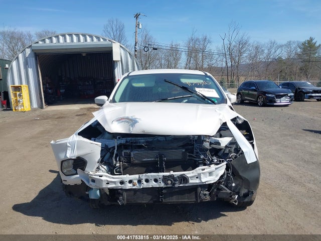 1FMCU9GDXKUA09200 Ford ESCAPE SE