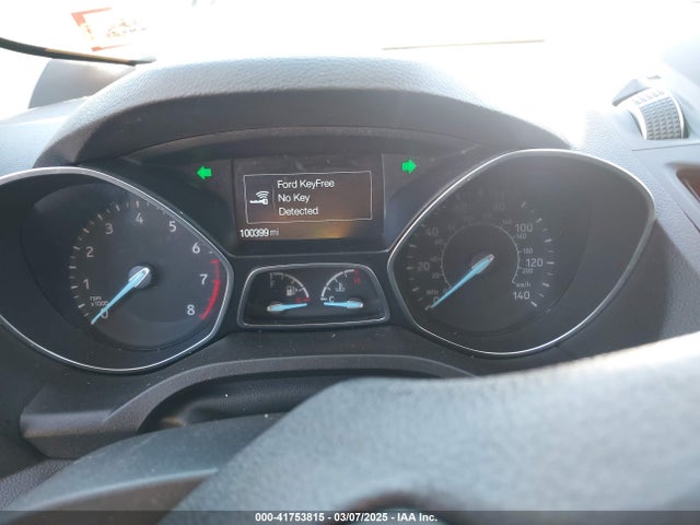 1FMCU9GDXKUA09200 Ford ESCAPE SE