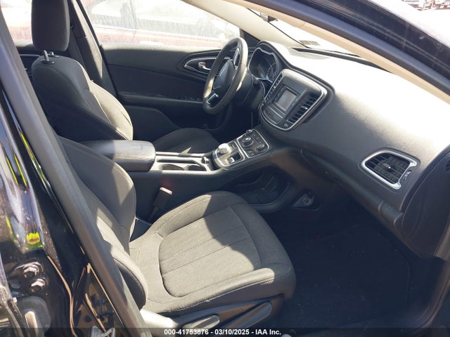 Chrysler 200 Limited 2016 1C3CCCAB4GN120262 Image 5