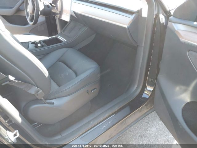 2023 TESLA MODEL Y 7SAYGAEE3PF925928 Photo 4
