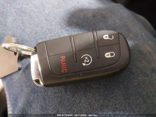 3C4NJDBB2JT373179 Jeep Compass Latitude 4x4