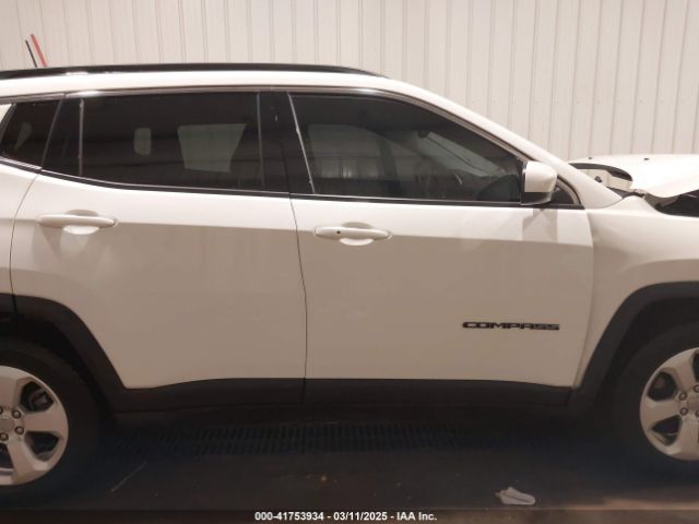 3C4NJDBB2JT373179 Jeep Compass Latitude 4x4