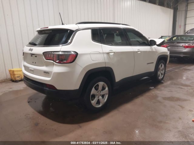 3C4NJDBB2JT373179 Jeep Compass Latitude 4x4