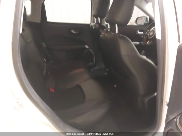 3C4NJDBB2JT373179 Jeep Compass Latitude 4x4