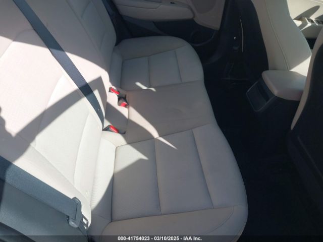 KMHD74LF9HU407738 Hyundai ELANTRA SE