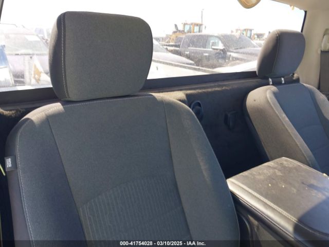 3C6JR6DG5PG550876 RAM 1500 Classic Tradesman  4x2 8' Box