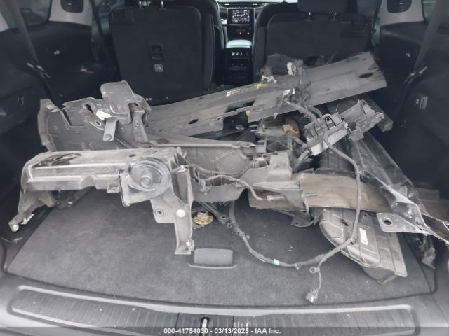 1C4RJJAG8M8211248 Jeep Grand Cherokee L Laredo 4x2