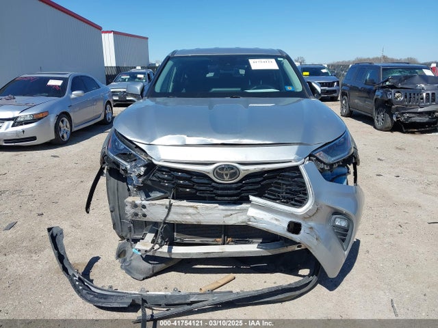 5TDBZRBH0MS110393 Toyota Highlander Le