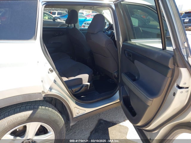 5TDBZRBH0MS110393 Toyota Highlander Le