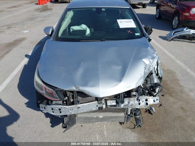 1G1BC5SMXJ7131242 Chevrolet Cruze Ls Auto