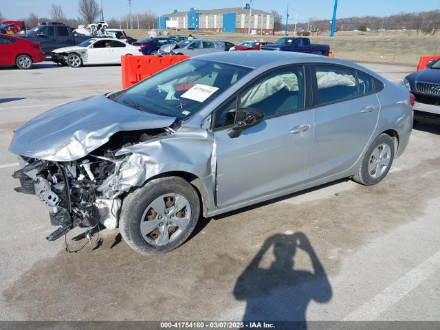 1G1BC5SMXJ7131242 Chevrolet Cruze Ls Auto