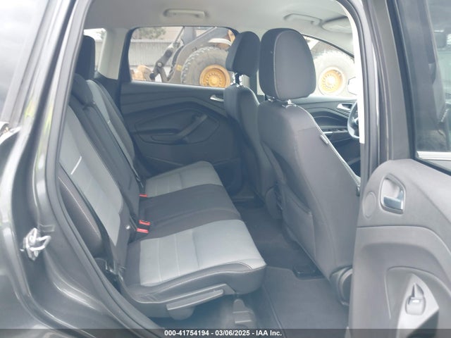 1FMCU0GX4FUB63509 Ford ESCAPE SE