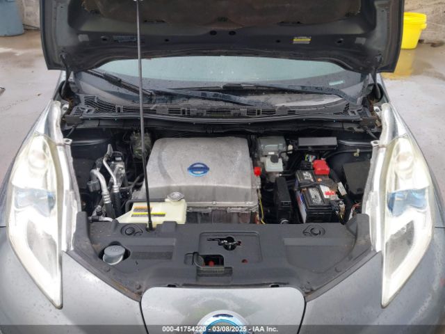 1N4AZ0CP9FC300281 Nissan Leaf Sl