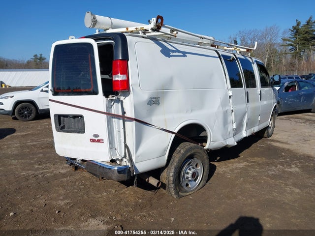 1GTZ7HFB0J1205131 GMC Lc8 - Flexible Fuel Engine