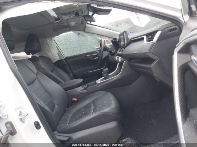 2T3C1RFV8MW136458 Toyota Rav4 Xle Premium