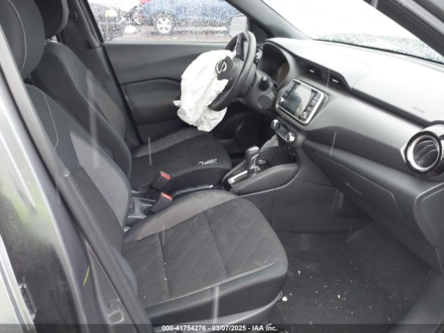 3N1CP5CU7KL547182 Nissan KICKS SV