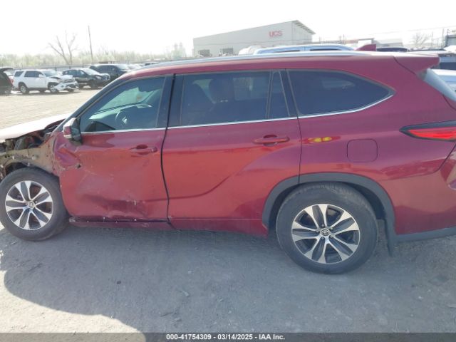 5TDGZRAH2NS091757 Toyota Highlander Xle