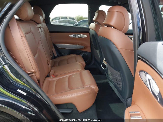 Genesis Gv70 2.5t Awd 2022 KMUMADTB2NU066730 Image 8