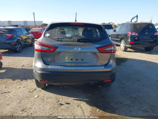 JN1BJ1CVXLW278962 Nissan Rogue Sport S Fwd Xtronic Cvt