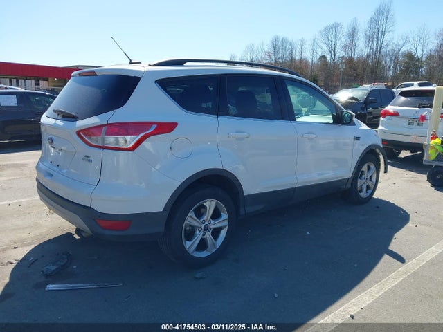 1FMCU9GX9GUC01189 Ford ESCAPE SE