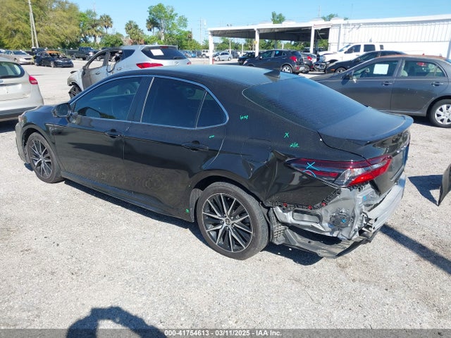 4T1T11AK5NU635999 Toyota CAMRY SE