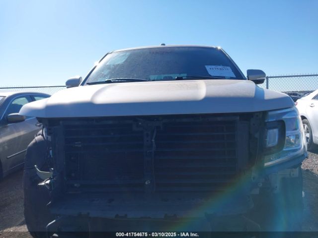 1FMJU1HT8JEA36709 Ford Expedition Xlt