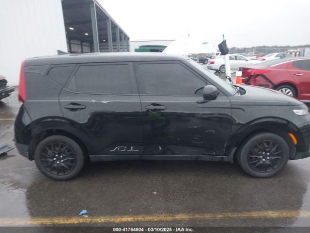 KNDJ23AU7L7004138 KIA SOUL LX