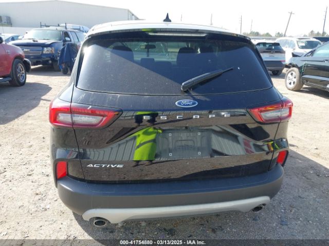 1FMCU0GN8PUA76406 Ford Escape Active
