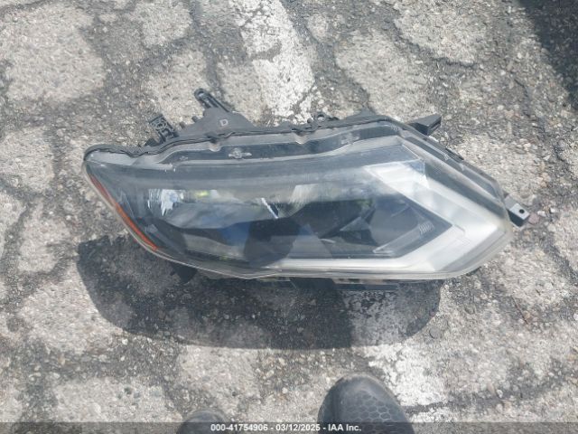 JN8AT2MT9JW459218 Nissan ROGUE S