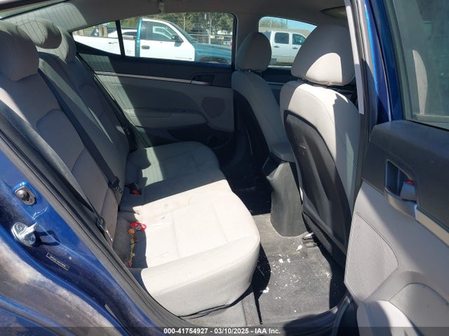 5NPD84LF4JH343609 Hyundai ELANTRA SEL