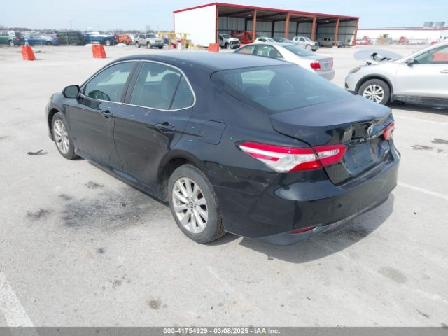 2018 TOYOTA CAMRY 4T1B11HK6JU036153 Photo 2