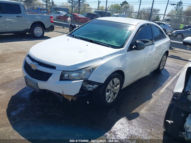 1G1PA5SH9E7216609 Chevrolet Cruze Ls Auto