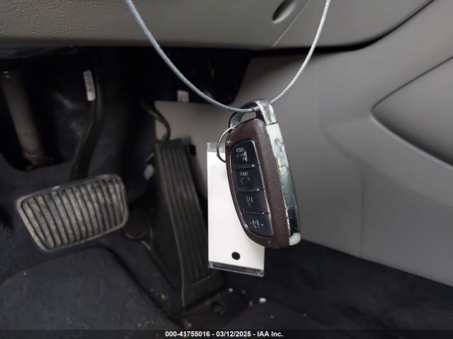 KM8J33A28HU436852 Hyundai Tucson Sport