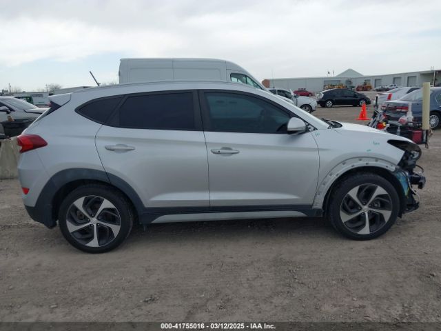 KM8J33A28HU436852 Hyundai Tucson Sport