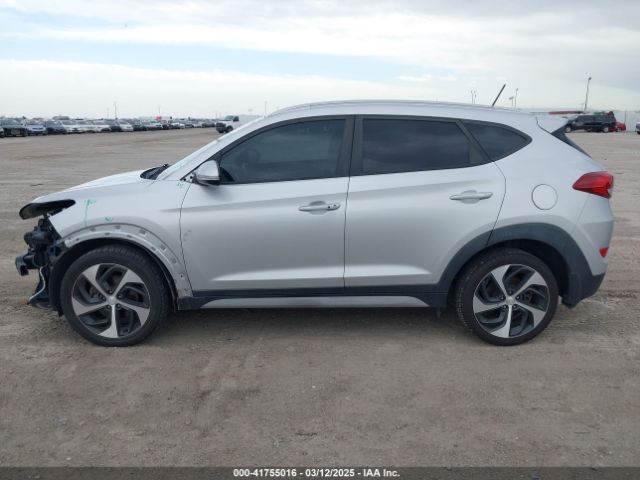 KM8J33A28HU436852 Hyundai Tucson Sport