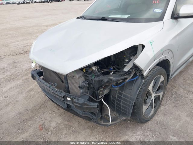KM8J33A28HU436852 Hyundai Tucson Sport